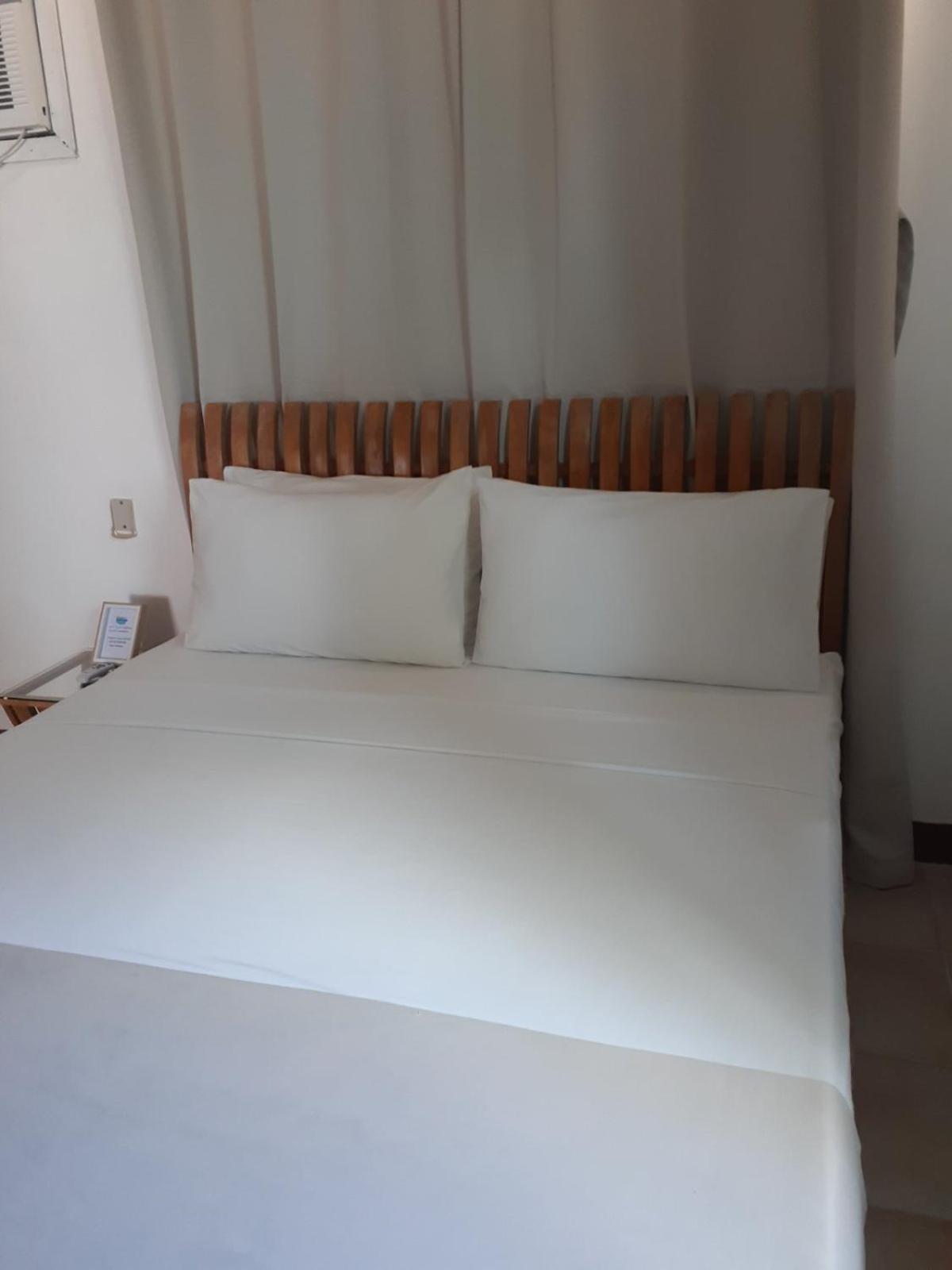 Bluewaves Beach House Balabag  Buitenkant foto