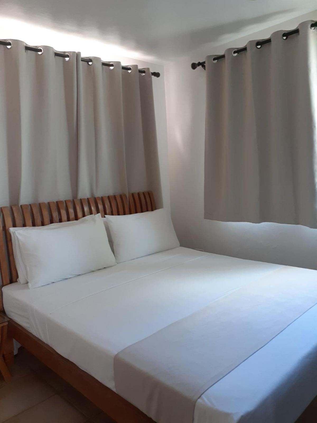 Bluewaves Beach House Balabag  Buitenkant foto