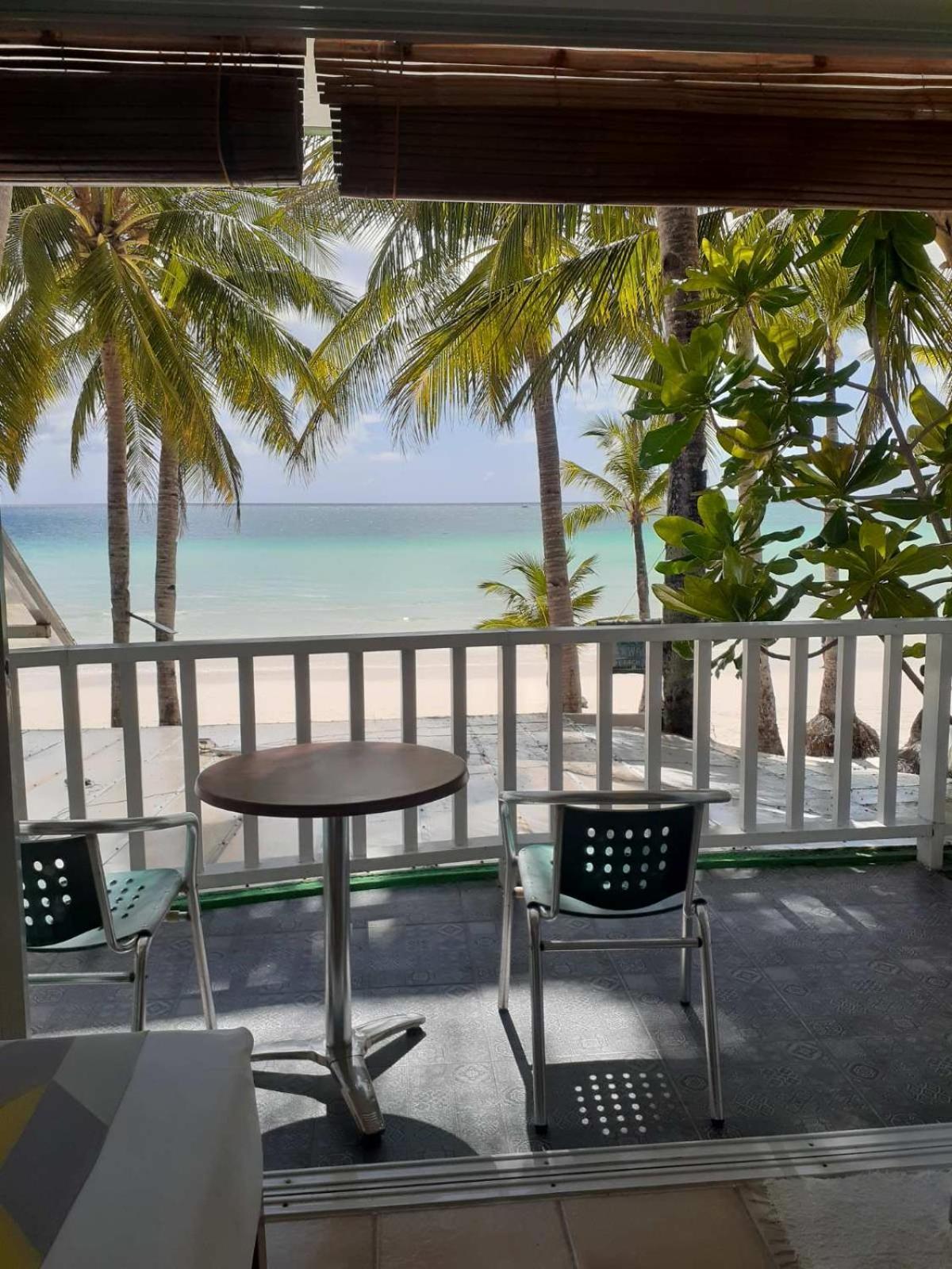 Bluewaves Beach House Balabag  Buitenkant foto