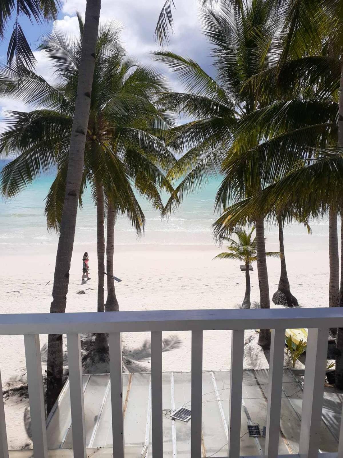 Bluewaves Beach House Balabag  Buitenkant foto