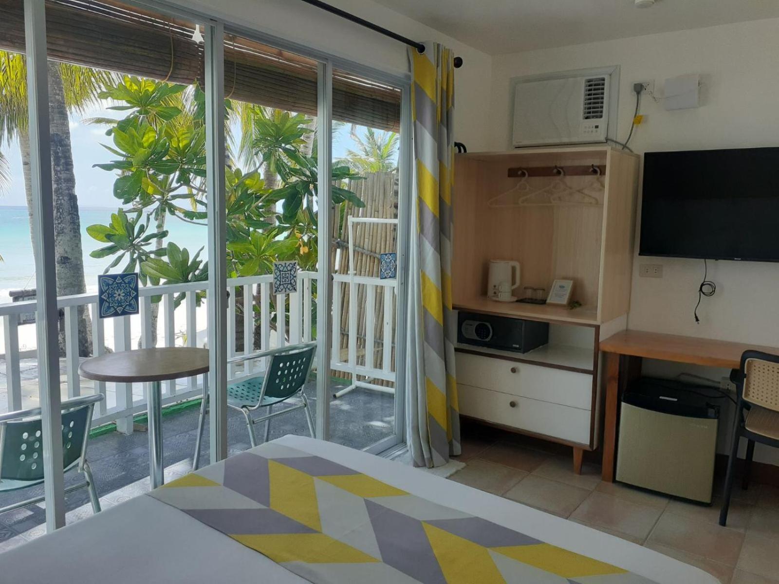 Bluewaves Beach House Balabag  Buitenkant foto
