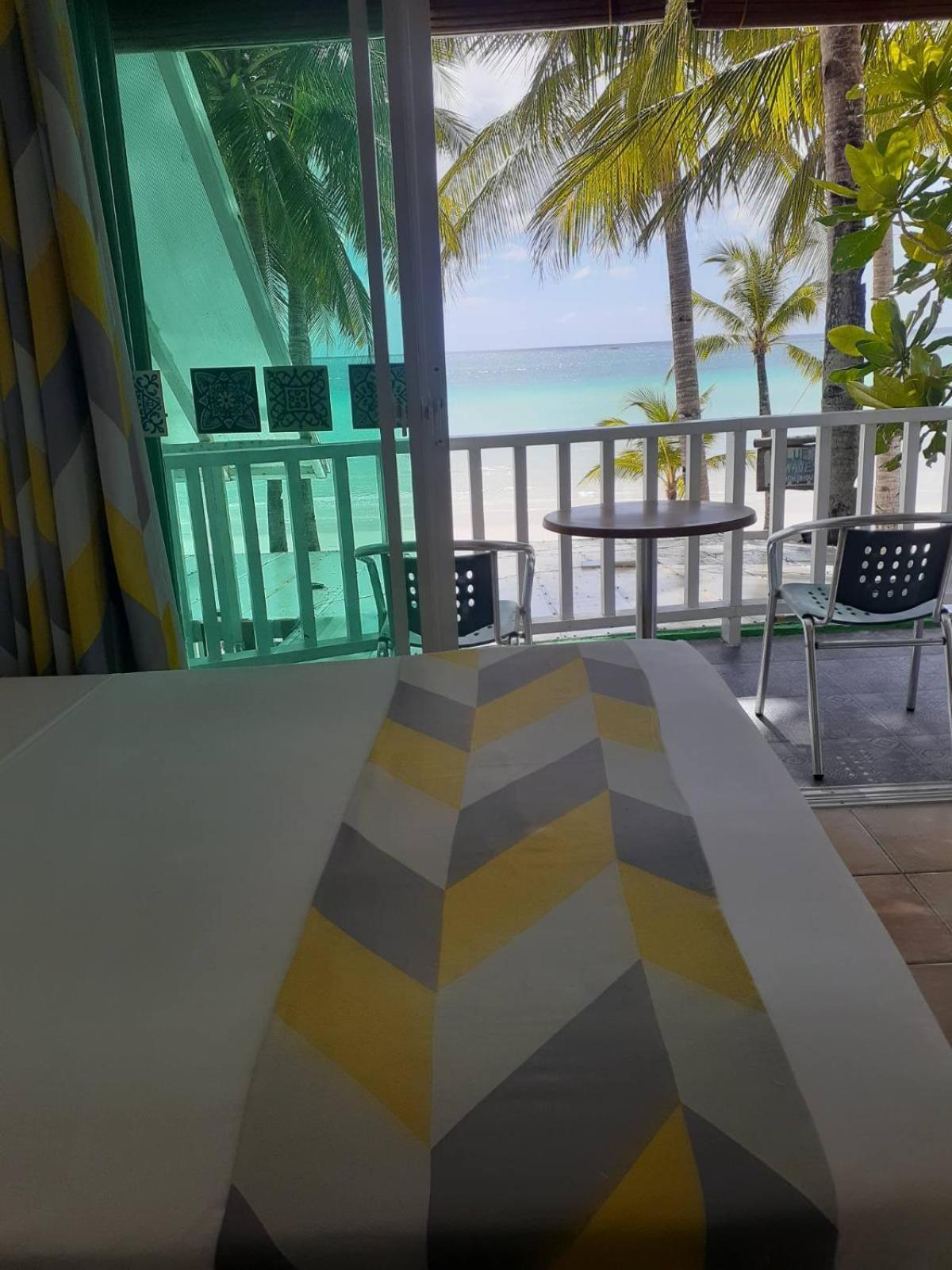 Bluewaves Beach House Balabag  Buitenkant foto