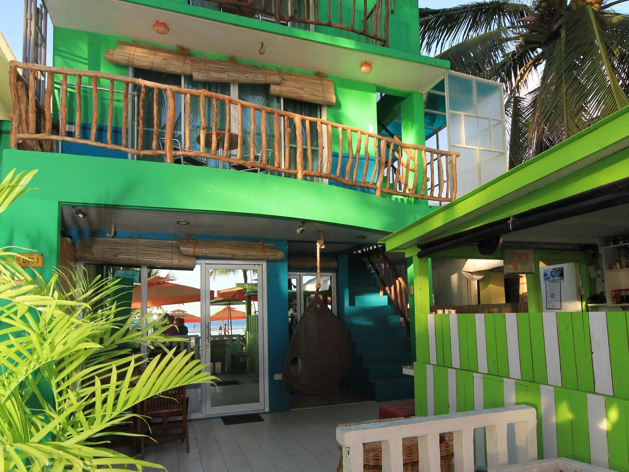 Bluewaves Beach House Balabag  Buitenkant foto