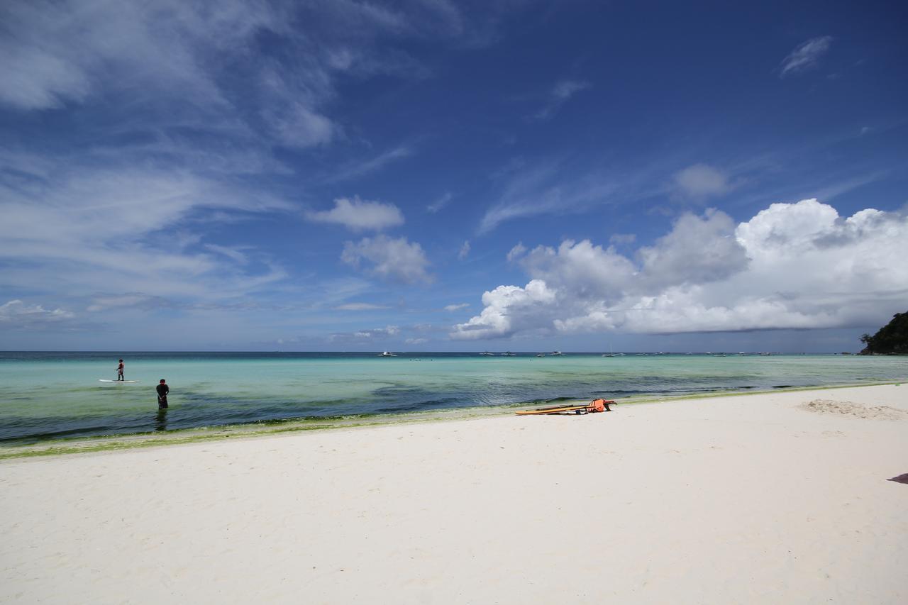 Bluewaves Beach House Balabag  Buitenkant foto